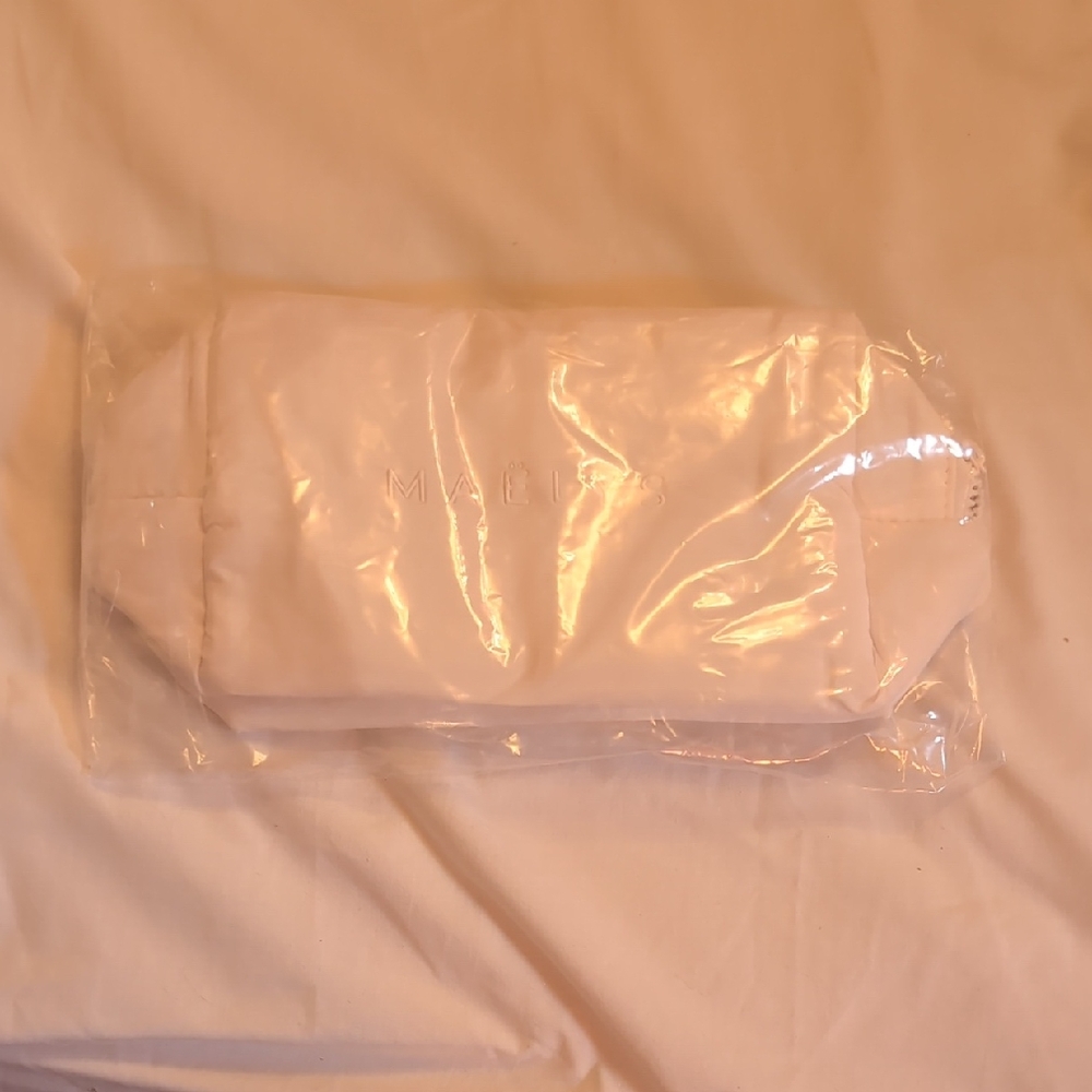 Elegant White Cosmetic Bag